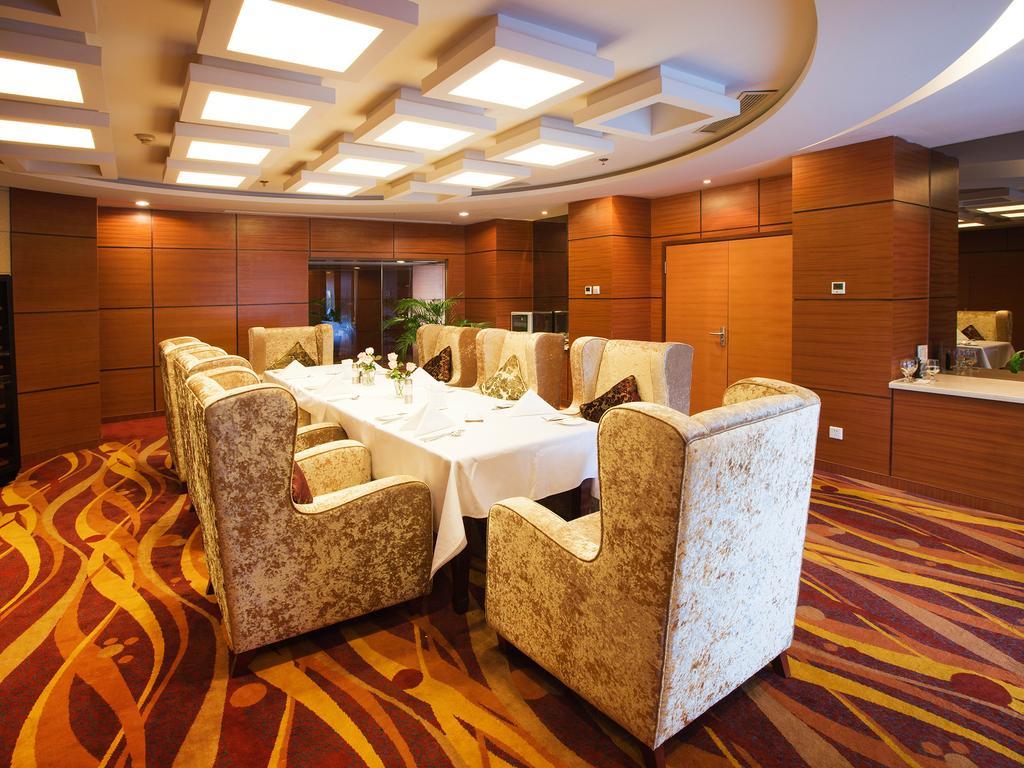 Bayshore Hotel Dalian Buitenkant foto