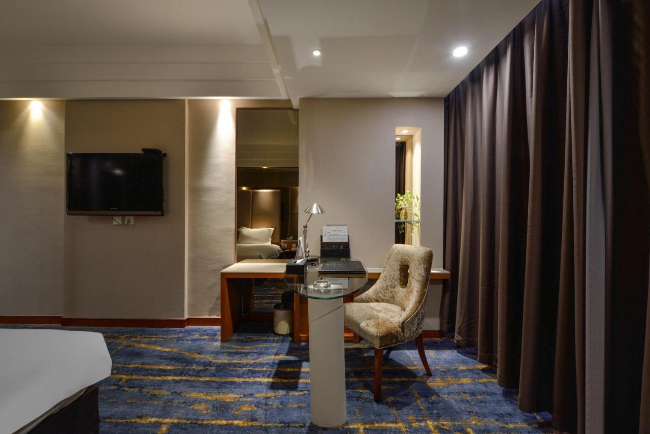 Bayshore Hotel Dalian Buitenkant foto