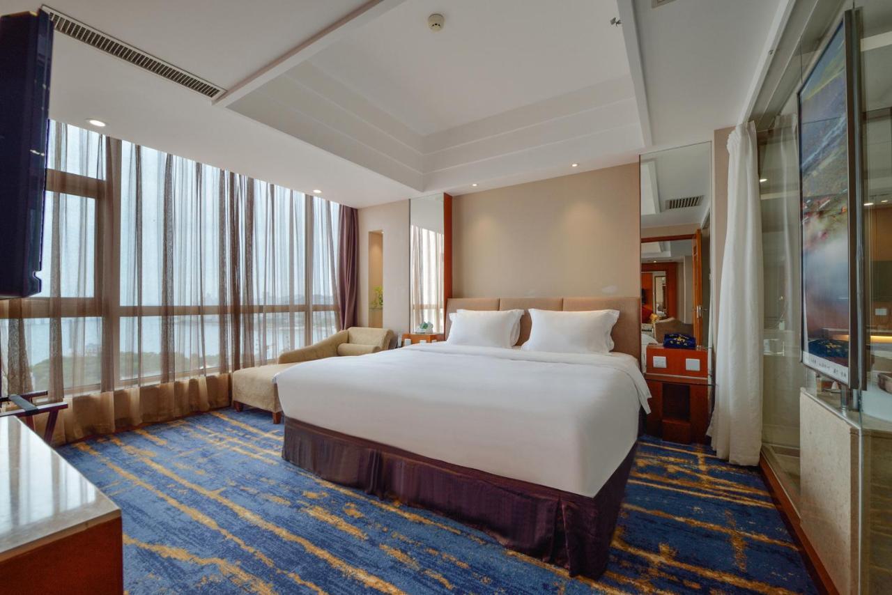 Bayshore Hotel Dalian Buitenkant foto