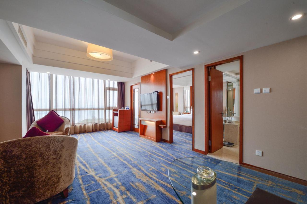 Bayshore Hotel Dalian Buitenkant foto