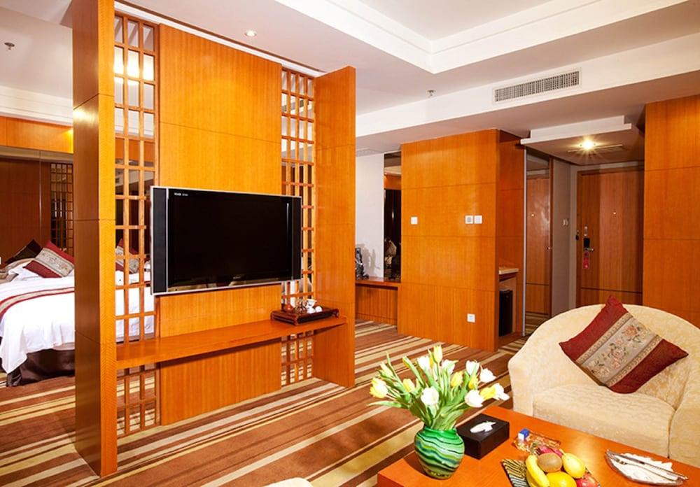 Bayshore Hotel Dalian Buitenkant foto